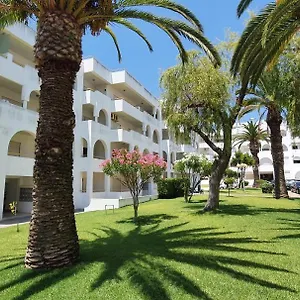 casa-angela-180m-from-the-beach.hotelaalgarve.com/