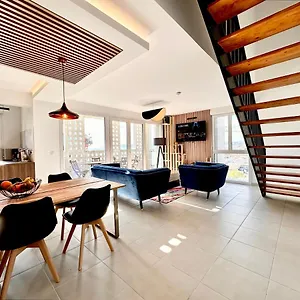 duplex-vue-mer-exceptionnelle-quartier-euromed.fr-provencehotel.com/