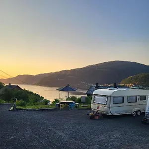  Camping Landlig, Nydelig Og Fjord Utsikt - Sentralt
